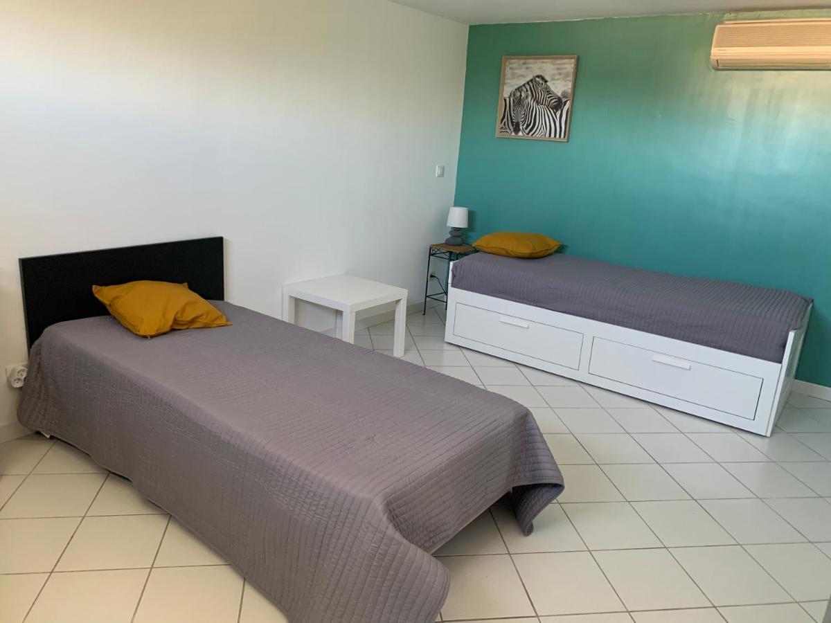Charmant Logement Avec Piscine Saint-Feliu-d'Avall المظهر الخارجي الصورة